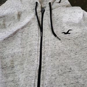 HOLLISTER HALF-SLEEVE HOODIE JACKET